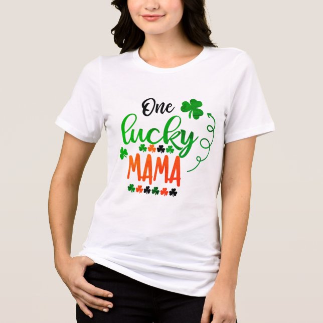 One Lucky Mamma | St. Patrick's Day T Shirt (Framsida)