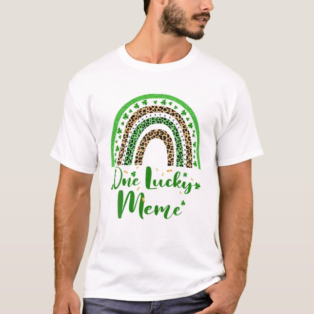 One Lucky Meme Irish Rainbow Leopard Patricks Day T Shirt (Framsida)