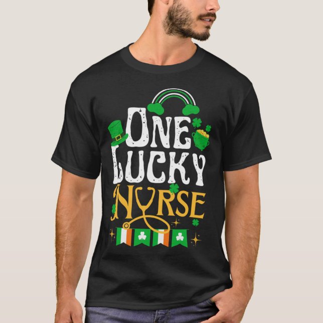 One Lucky Nurse St Patricks Day Funny Irish Shamro T Shirt (Framsida)
