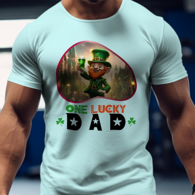 One Lucky Pappa - Leprechauns Roligt T Shirt (Skapare uppladdad)