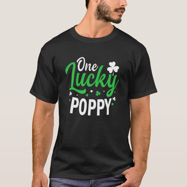 One Lucky Poppy Tee, St Patricks Day Funny Poppy T Shirt (Framsida)