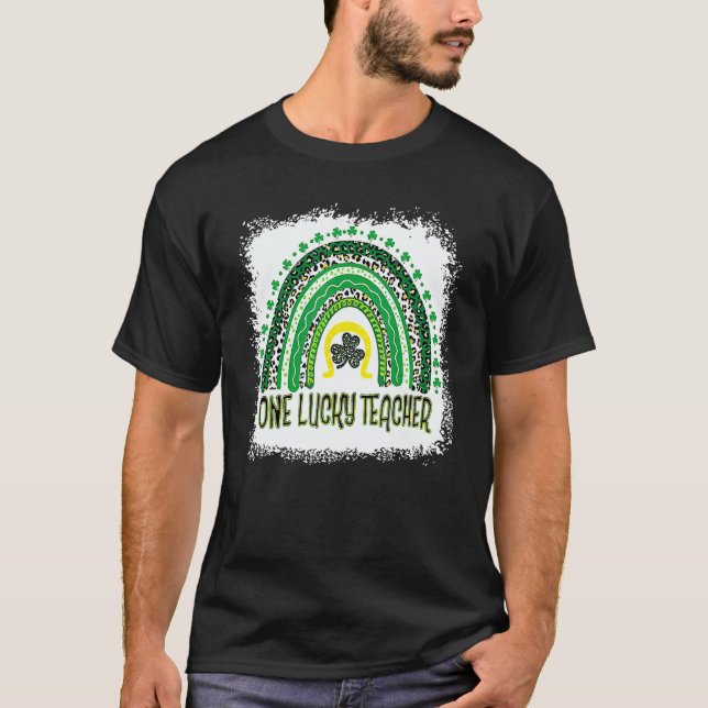 One Lucky Teacher Leopard Rainbow St Patrick's Day T Shirt (Framsida)