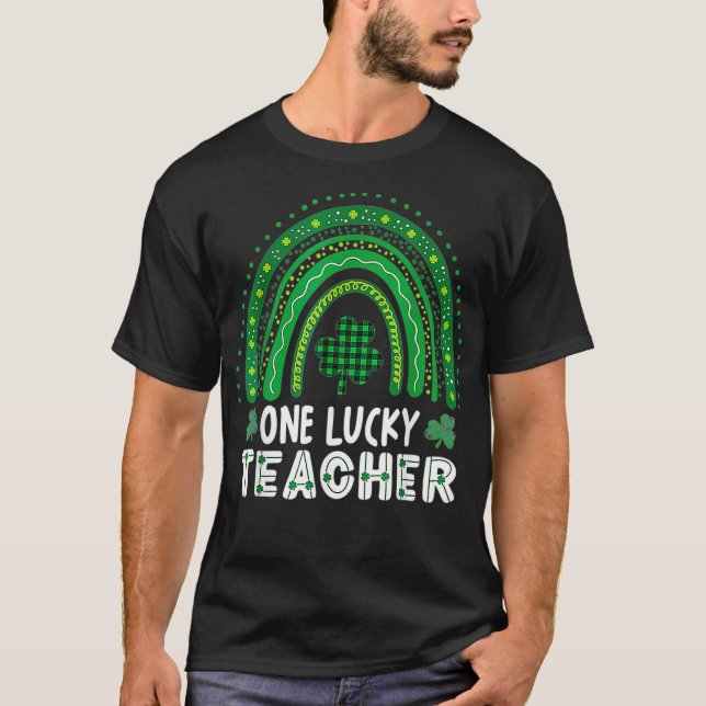 One Lucky Teacher Rainbow St Patricku2019s Day App T Shirt (Framsida)