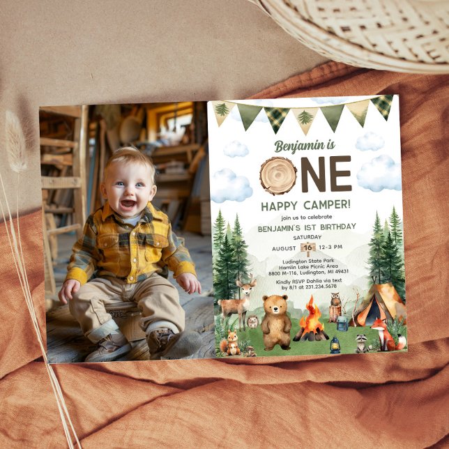 One Lycklig Camper 1:a födelsedagsfoto Inbjudningar (One Happy Camper 1st Birthday Photo Invitation
)