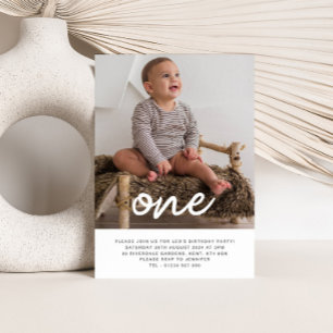 One Script Photo First Birthday-inbjudan Inbjudningar