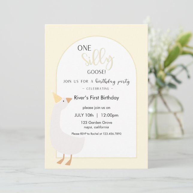 One Silly Goose First Birthday Invitation Inbjudningar (Stående Fram)