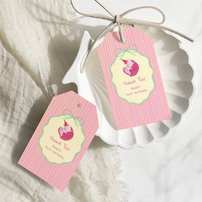 One Sleepy Cat 1st Birthday – Yellow Stripes Presentetikett (Skapare uppladdad)