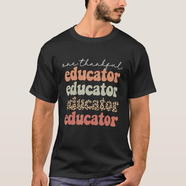 One Thankful Educator Autumn Tree Fall Leaves Than T Shirt (Framsida)