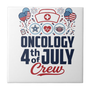 Onkologi 4:e juli Crew Medicinsk Patriotisk T-shir Kakelplatta