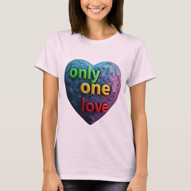 Only One Love – Reggae-Inspired Heart Art  T Shirt (Framsida)