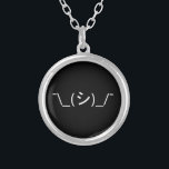 Oops Shrug Emoticon ¯\_(シ)_/ natjapanska Kaomoji Silverpläterat Halsband<br><div class="desc">Lustigt Geek Humor Kaomoji Turning Head Innocent Oops Shrugger Japanska emoticons ASCII Text Art Ansikte Mark. Globe Trotters specialiserar sig på idiosynkratiskt bildmaterial från hela världen. Här hittar du unika hälsningskort,  vykort,  Poster,  Mousepads med mera.</div>