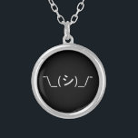 Oops Shrug Emoticon ¯\_(シ)_/ natjapanska Kaomoji Silverpläterat Halsband<br><div class="desc">Lustigt Geek Humor Kaomoji Turning Head Innocent Oops Shrugger Japanska emoticons ASCII Text Art Ansikte Mark. Globe Trotters specialiserar sig på idiosynkratiskt bildmaterial från hela världen. Här hittar du unika hälsningskort,  vykort,  Poster,  Mousepads med mera.</div>