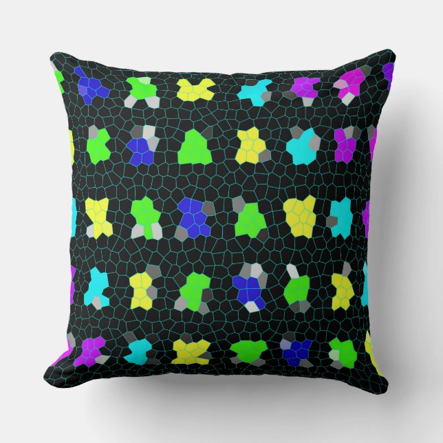 Opalescent Colorful Stached Glass Checks. Kudde (Framsida)