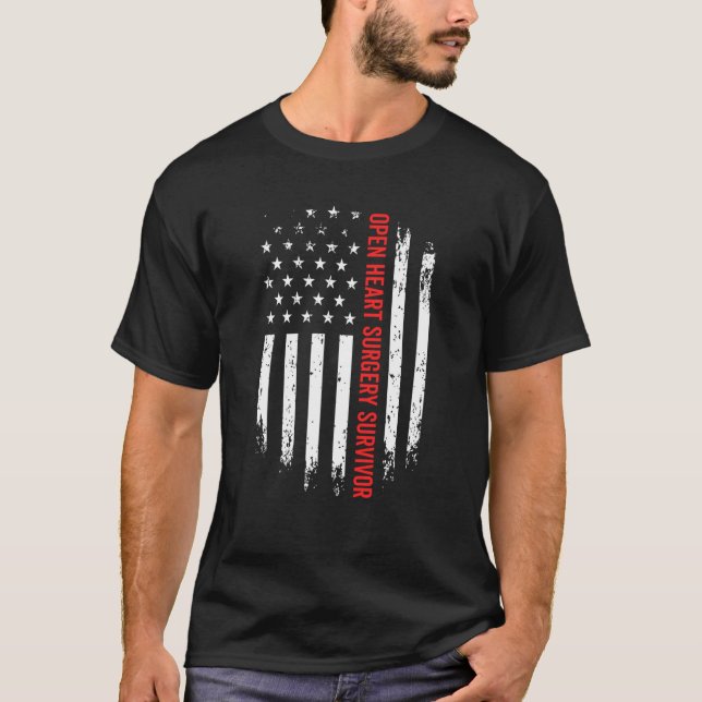 Open Heart Survivor American Flagga Recovery T Shirt (Framsida)