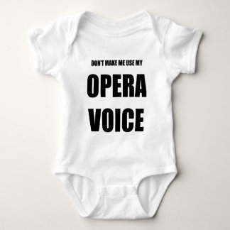 Operan uttrycker t-shirt