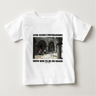 Öppna källprogrammerare vet hur man är på vakt t shirt