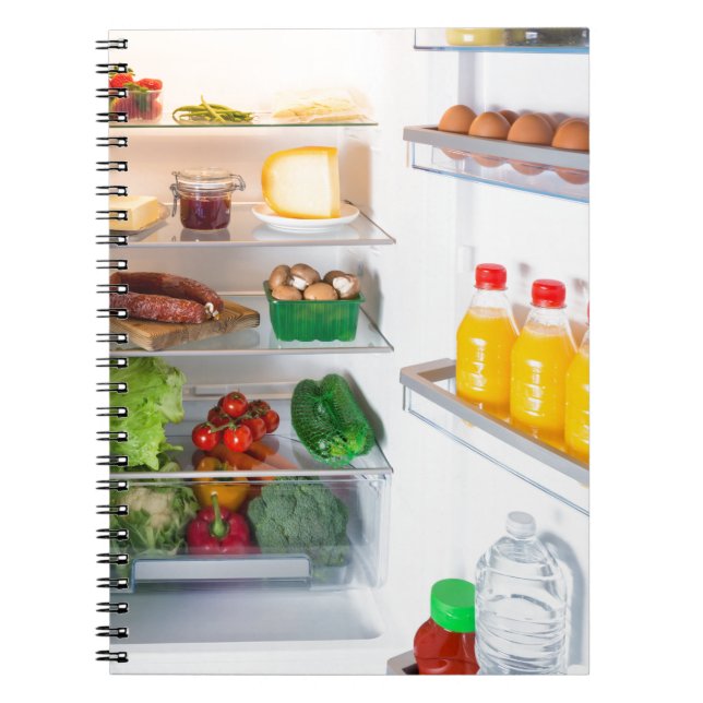 Öppna kylskåp fylld med mat anteckningsbok med spiral (Framsidan)