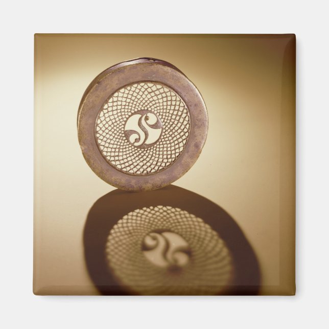 Öppna lådlock från Cornalaragh Magnet (Framsidan)