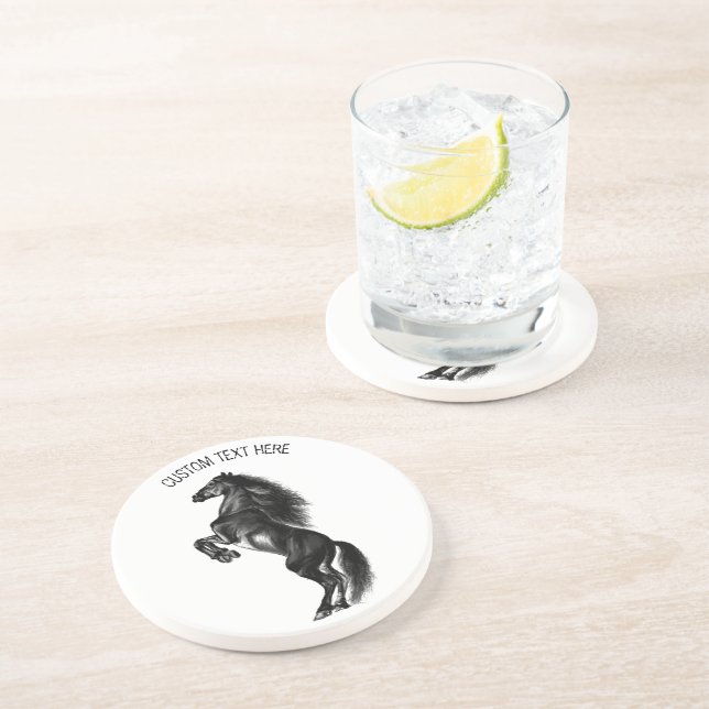 Opright Black Vild Horse - Black and White Tecknin Underlägg (Sidan)