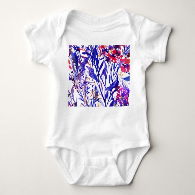 Opulent Watercolor Blommigts: Garden Background. T Shirt (Framsida)