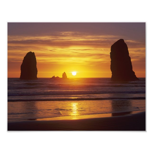 OR, Oregon-kusten, Cannon Beach, havsstackar vid Fototryck (Framsidan)