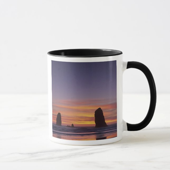 OR, Oregon-kusten, Cannon Beach, havsstackar vid Mugg (Höger)