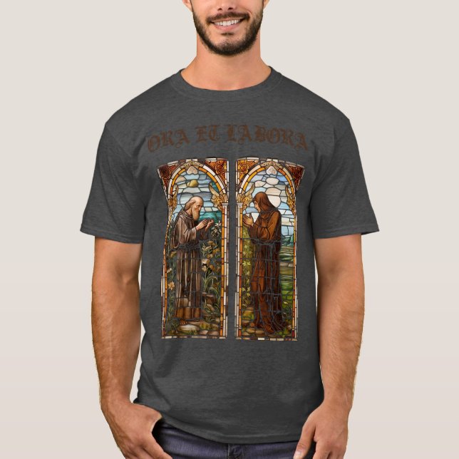 Ora et Labora Medieval design T Shirt (Framsida)