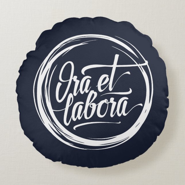 Ora et labora rund kudde (Framsidan)