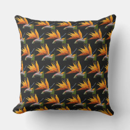 Orange Bird of Paradise Plant Mönster on Black Kudde