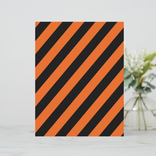 Orange & Black Diagonal Stripes Scrapbook Paper (Stående Fram)