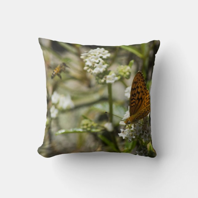 Orange Butterfly och Bee Kudde (Framsida)