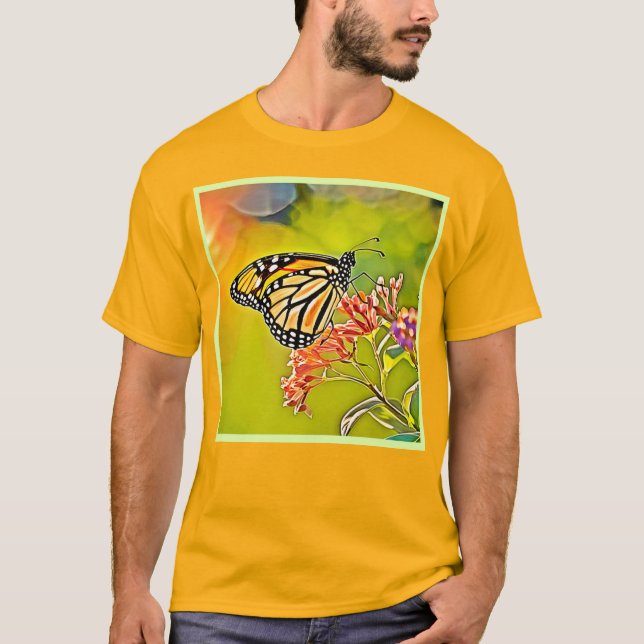 Orange Butterfly på Rosa Blommar Design T Shirt (Framsida)