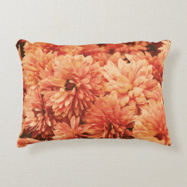 Orange Chrysanthemum Pillow Prydnadskudde