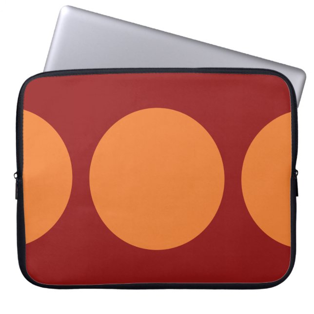 Orange Circles on Red Laptop Fodral (Framsidan)