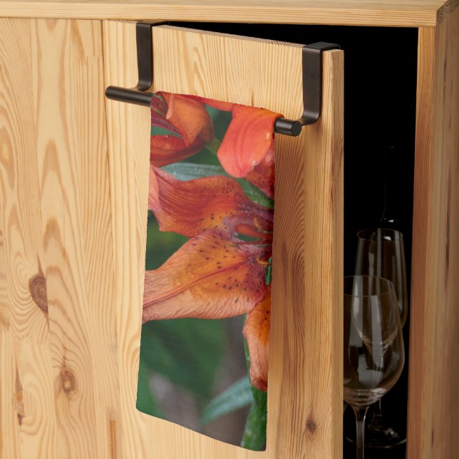 Orange Daylily Canadian Blomsterfotografi Kökshandduk (Thirds Fold)