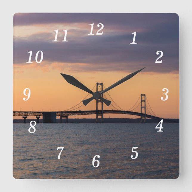 Orange Dusk Mackinac Bridge Wall Clock Fyrkantig Klocka (Framsida)