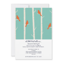 Orange Fåglar på fågelbörd i Träd