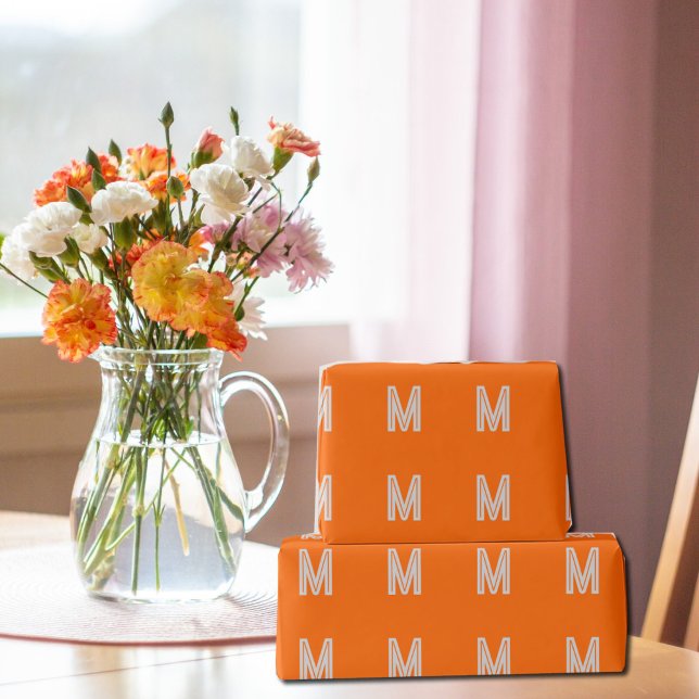 orange - fet monogram presentpapper (Skapare uppladdad)