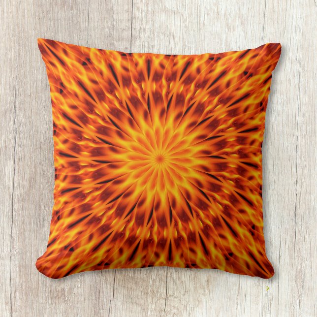 Orange Flames Kaleidoscope Kudde (Skapare uppladdad)