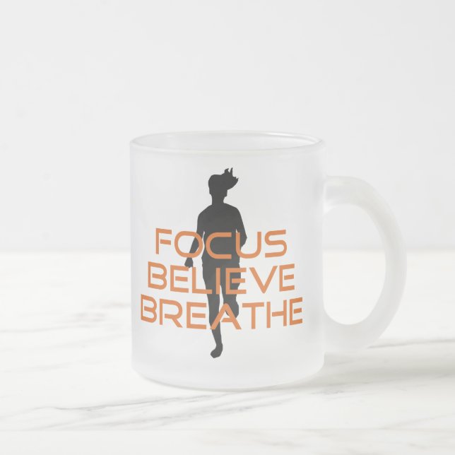 Orange Focus tror att det går sönder Frostad Glasmugg (Höger)