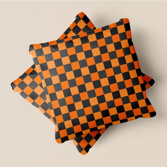 Orange & Grått Roligt Retro Chic Checkered Squarer Kudde (Orange & Grey Fun Retro Chic Checkered Squares Throw Pillow)