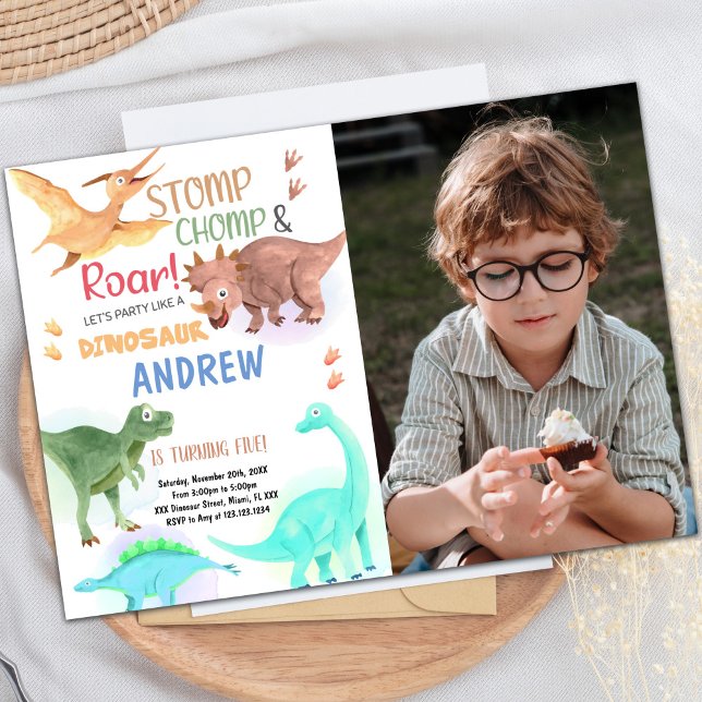 Orange Grönt Dinosaur Birthday Inbjudan foto (Orange Green Dinosaur Birthday Invitations photo)