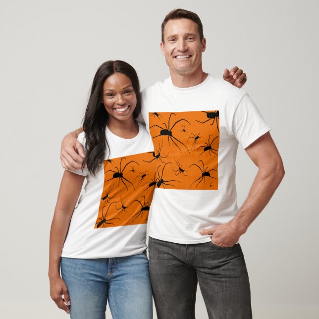 Orange Halloween Spiders Mönster, svart spider T Shirt (Unisex)