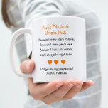 Orange Hjärter kommer du att bli min gudföräldrars Kaffemugg<br><div class="desc">Be de speciella människorna i ditt liv att vara ditt barns gudföräldrar med personligen gudföräldrar frieri kaffe mugg. Anpassa denna beundransvärda orange till mugg med ett foto av ditt barn och deras namn.</div>