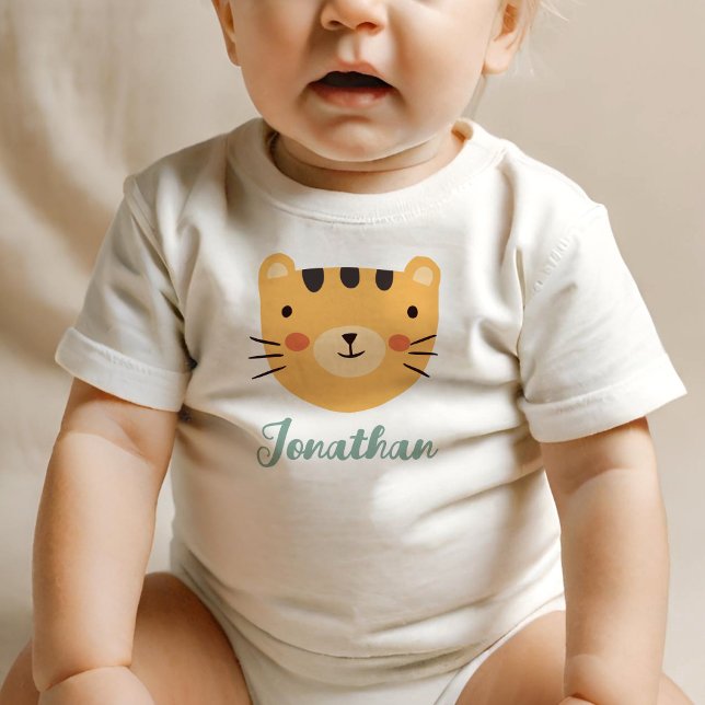 Orange Katt Söt Anpassat Namn  T Shirt (Skapare uppladdad)