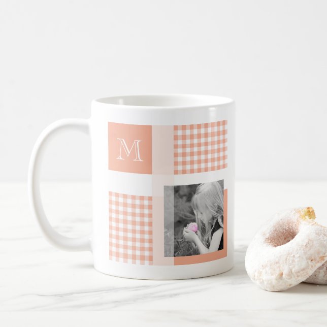 Orange Lägg till ditt fotogingham Modern Monogram Kaffemugg (Med munk)