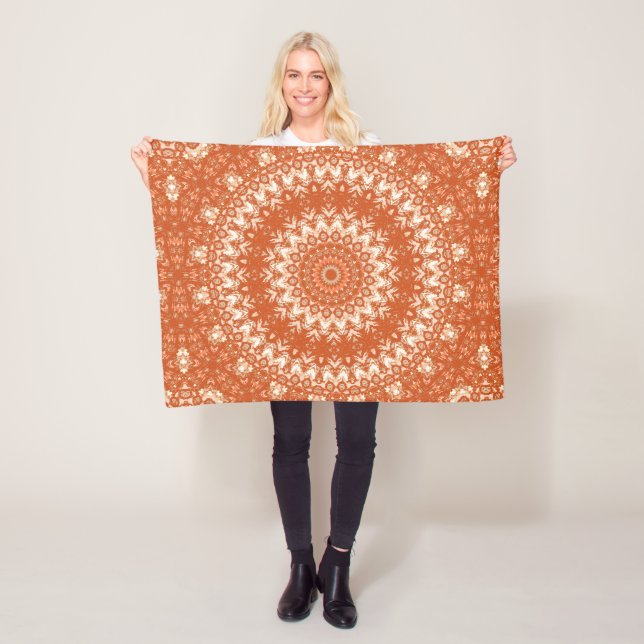 Orange mandala. fleecefilt (På plats)