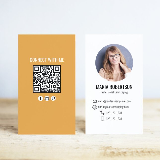 Orange Modern Business Photo QR Code Business Card Visitkort (Business card with orange with a scannable QR code.)
