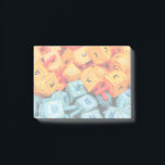 Orange och blå drömmar post-it block<br><div class="desc">Foto av färglös orange och blå drömmar. Bild av Adiel lo,  wikicommons.</div>