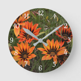 Orange och Black Gazanias Round Clock Rund Klocka